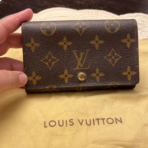 Authentic Louis Vuitton Trésor Wallet